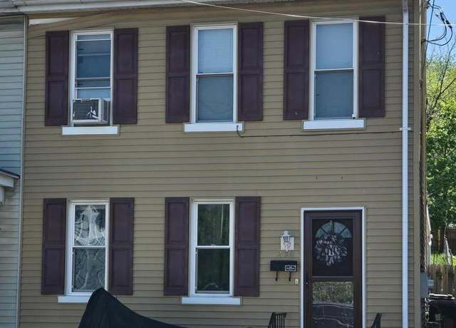 Property at 250 S 10th St, Lebanon, PA 17042, 3 beds, 1 bath
