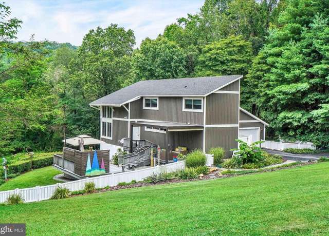 Property at 1123 Tower Rd, York, PA 17406, 4 beds, 2 baths