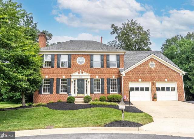 Property at 13136 Curved Iron Rd, Herndon, VA 20171, 4 beds, 4.5 baths