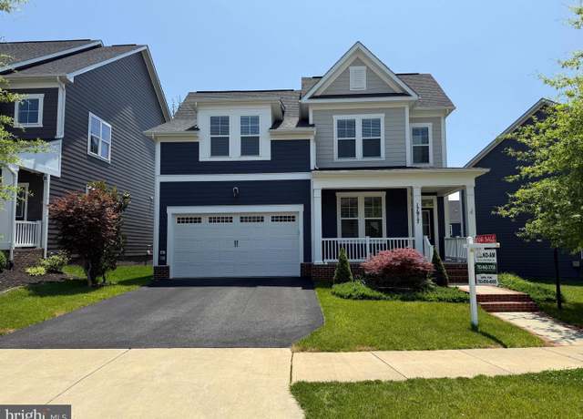 Property at 17917 Woods View Dr, Dumfries, VA 22026, 4 beds, 3.5 baths