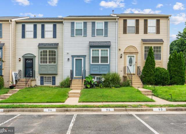 Property at 3066 Antrim Cir, Dumfries, VA 22026, 3 beds, 2.5 baths