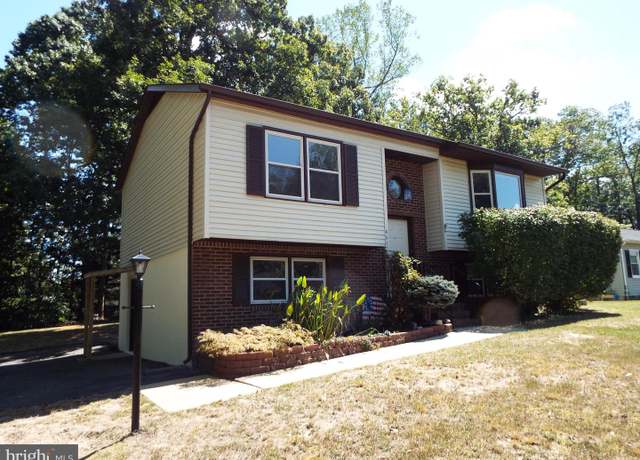 Property at 447 Albany St, Fredericksburg, VA 22407, 4 beds, 2 baths