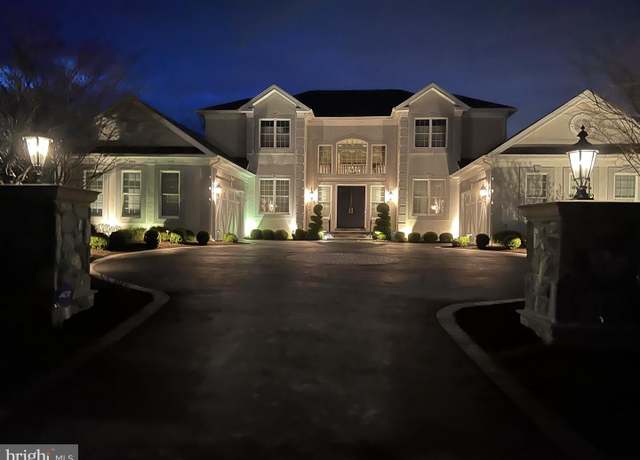 Property at 10613 Rivers Bend Ln, Potomac, MD 20854, 5 beds, 5 baths