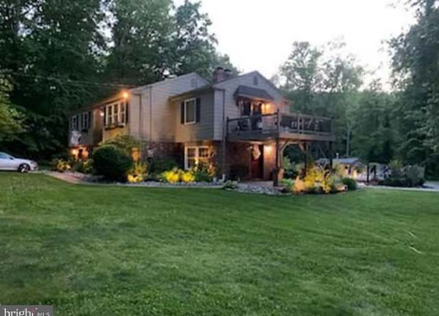 Property at 240 Burrs Rd, Burlington, NJ 08016, 3 beds, 2.5 baths