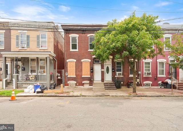 Property at 560 Spruce St, Camden, NJ 08103, 3 beds, 1 bath