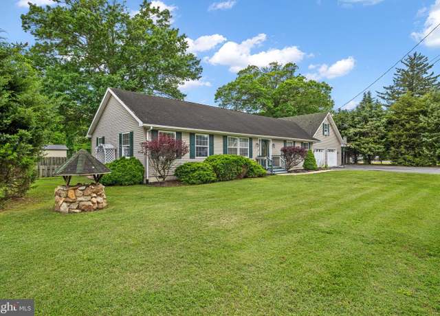 Property at 9 Beaver Ave, Pennsville, NJ 08070, 4 beds, 2.5 baths