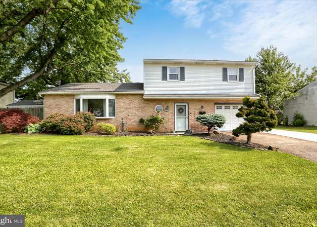 Property at 5220 Eton Pl, Mechanicsburg, PA 17055, 3 beds, 2.5 baths