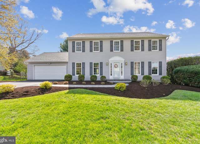 Property at 1109 Fielding Dr, West Chester, PA 19382, 4 beds, 2.5 baths