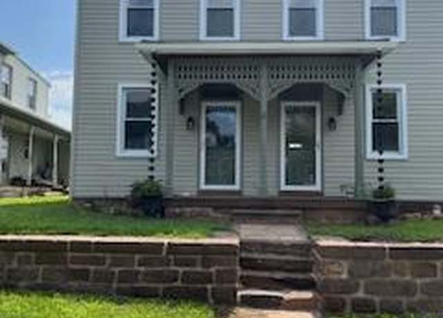 Property at 334 S Market St, Schaefferstown, PA 17088, 3 beds, 2 baths