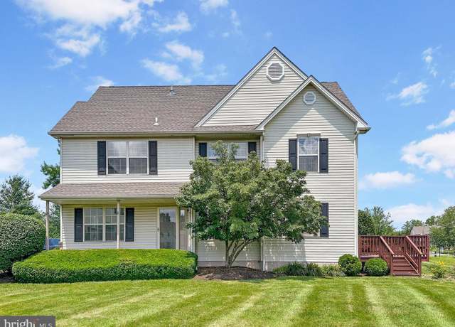 Property at 2408 Carriage Ln, Royersford, PA 19468, 3 beds, 2.5 baths