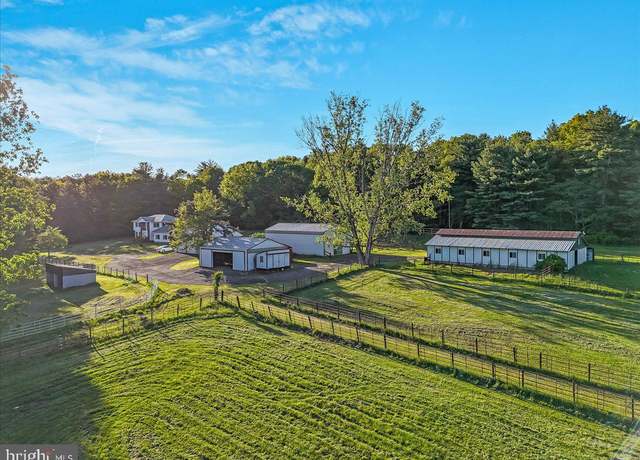 Property at 1163 Bush Rd, Cresco, PA 18326, 4 beds, 3.5 baths