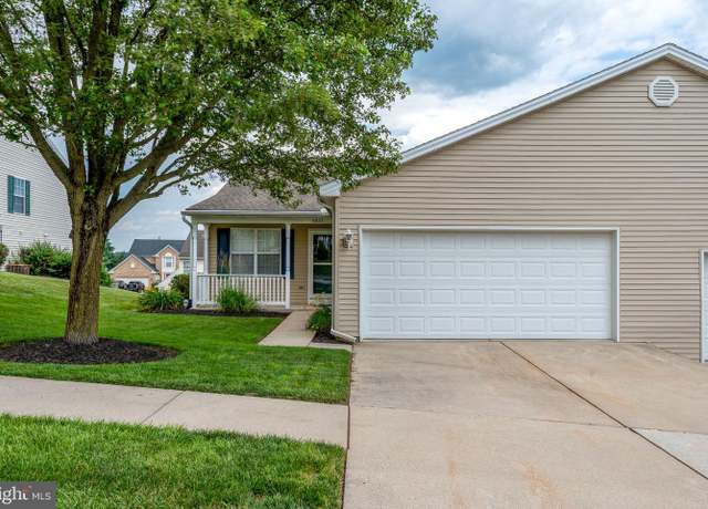 Property at 6823 Seneca Ridge Dr, York, PA 17403, 2 beds, 2 baths