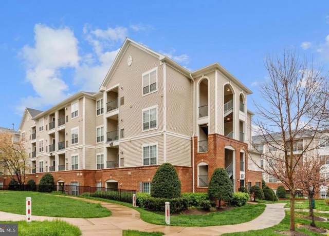 Property at 4852 Eisenhower Ave #435, Alexandria, VA 22304, 1 bed, 1 bath