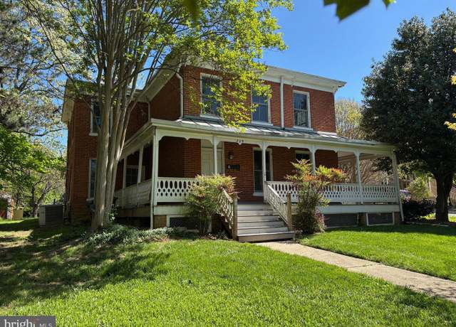 Property at 209 E Broad St, Falls Church, VA 22046, 6 beds, 3 baths