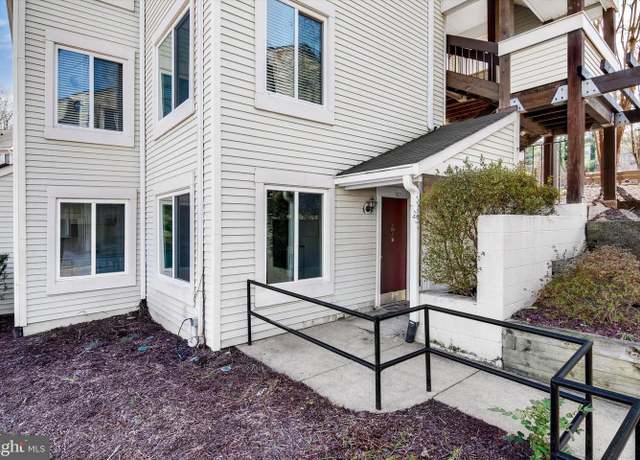Property at 10320 Luria Commons Ct Unit 1 A, Burke, VA 22015, 2 beds, 1 bath
