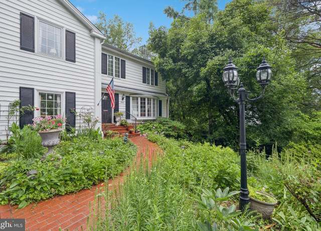 Property at 3806 Bent Branch Rd, Falls Church, VA 22041, 4 beds, 3.5 baths