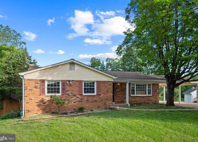 Property at 7516 Todd Pl, Manassas, VA 20109, 4 beds, 3 baths