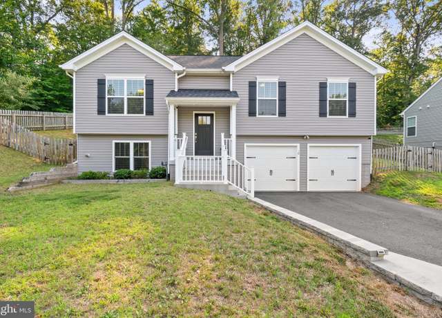 Property at 10 Howard Cir, Fredericksburg, VA 22405, 4 beds, 3 baths