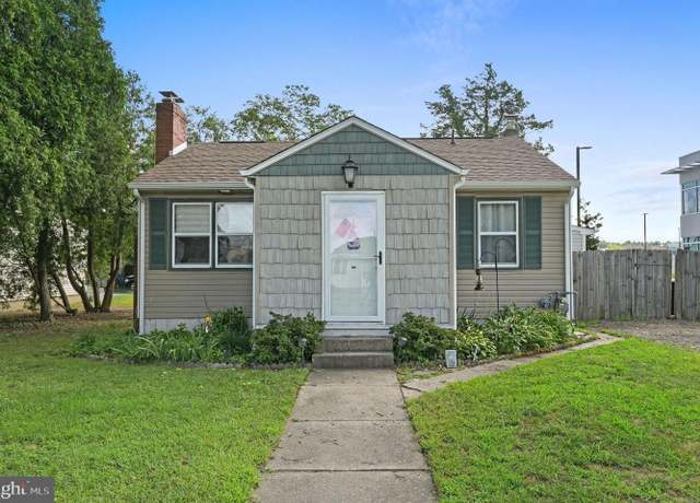 Property at 411 Cowgill St, Dover, DE 19901, 2 beds, 1 bath