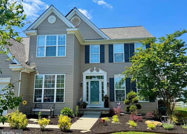 Property at 510 Hugh Cir, Townsend, DE 19734, 4 beds, 2.5 baths
