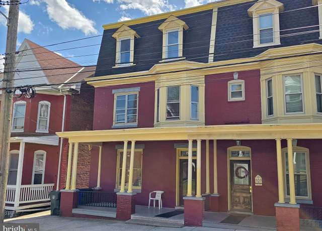 Property at 51 East Ave, Hagerstown, MD 21740, 6 beds