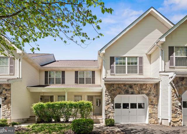 Property at 204 Concord Pl, North Brunswick, NJ 08902, 3 beds, 3 baths