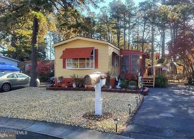 Property at 79 Martin Dr, Whiting, NJ 08759, 2 beds, 1 bath
