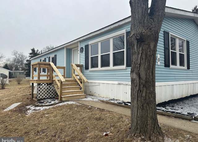Property at 8 Hickory Unit DRIVE, Quakertown, PA 18951, 2 beds, 2 baths