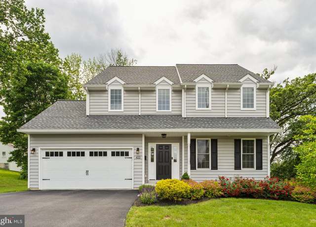 Property at 433 Church St, Downingtown, PA 19335, 4 beds, 2.5 baths