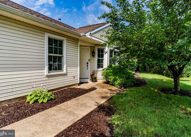 Property at 712 N Highlands Dr, Harrisburg, PA 17111, 3 beds, 2 baths