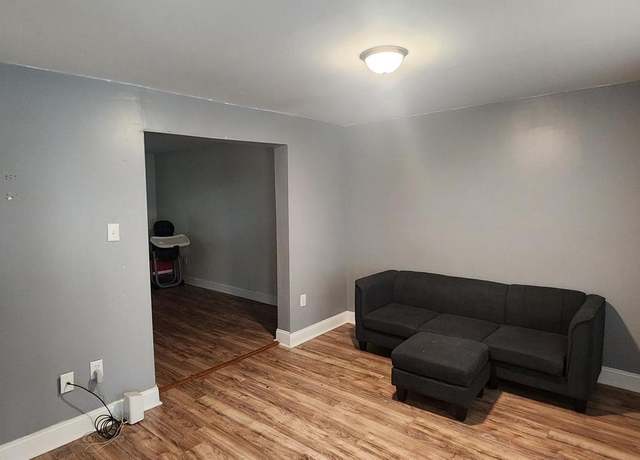 Property at 430 Darby Ter, Darby, PA 19023, 3 beds, 1 bath