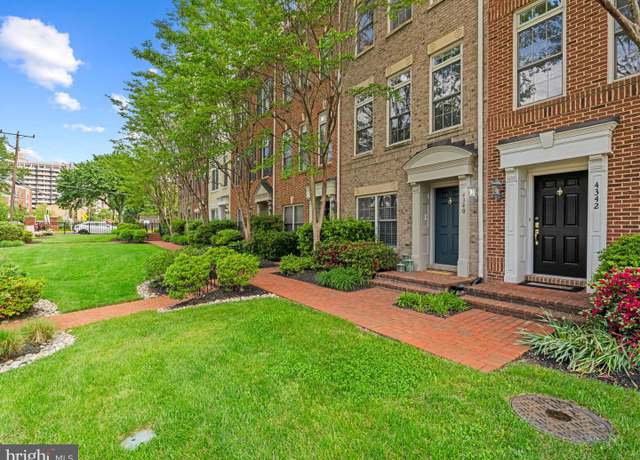 Property at 4340 N Henderson Rd, Arlington, VA 22203, 3 beds, 3.5 baths