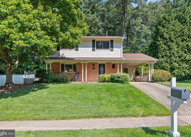 Property at 5322 Stonington Dr, Fairfax, VA 22032, 4 beds, 2.5 baths