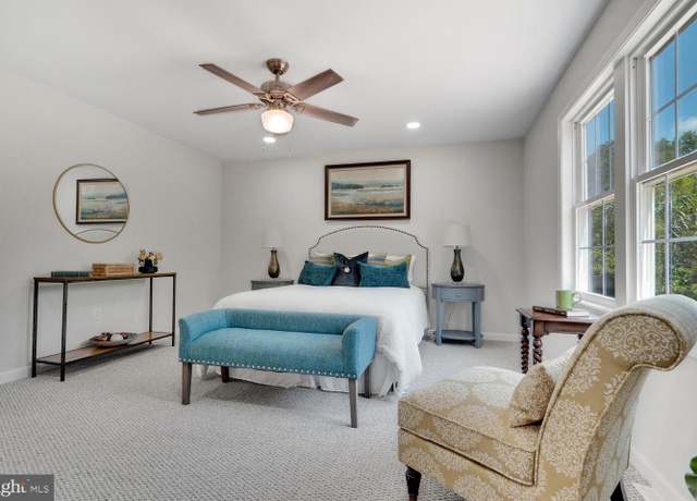 Property at 4426 Cub Run Rd, Chantilly, VA 20151, 3 beds, 3 baths
