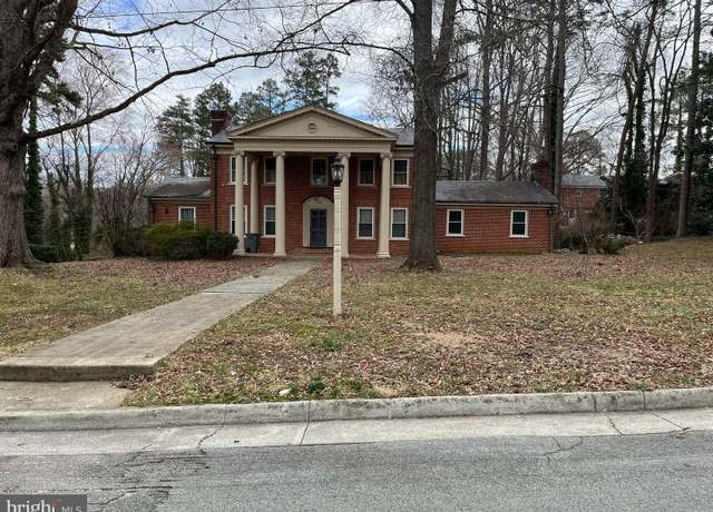 Property at 1109 Marshall Ave, South Boston, VA 24592, 5 beds, 5 baths
