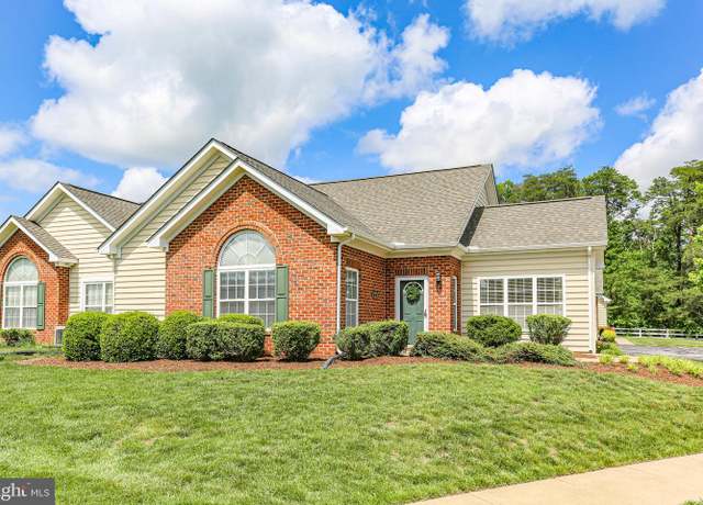 Property at 6231 Autumn Leaf Dr, Fredericksburg, VA 22407, 2 beds, 2 baths