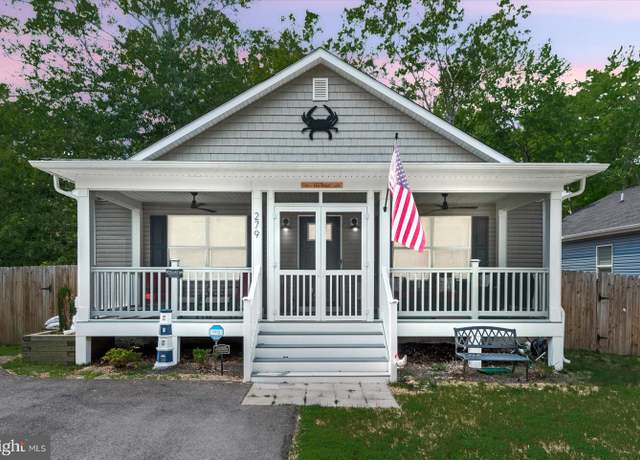 Property at 279 9th St, Colonial Beach, VA 22443, 3 beds, 2.5 baths