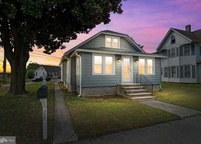 Property at 229 Commerce St, Harrington, DE 19952, 3 beds, 2 baths