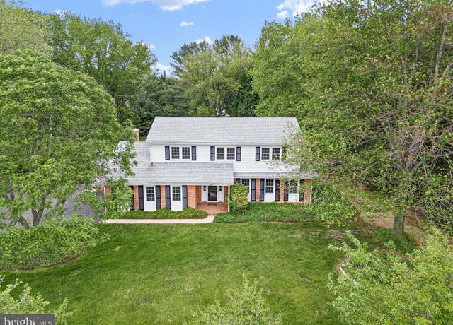 Property at 80 Caravel Dr, Bear, DE 19701, 5 beds, 3.5 baths