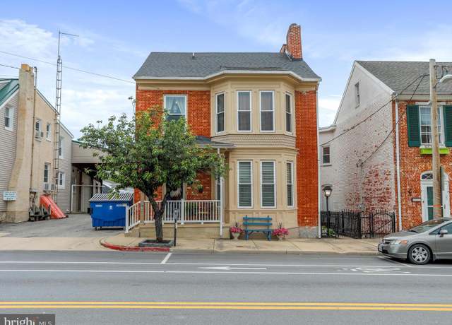 Property at 25 E Potomac St, Williamsport, MD 21795, 3 beds, 3.5 baths