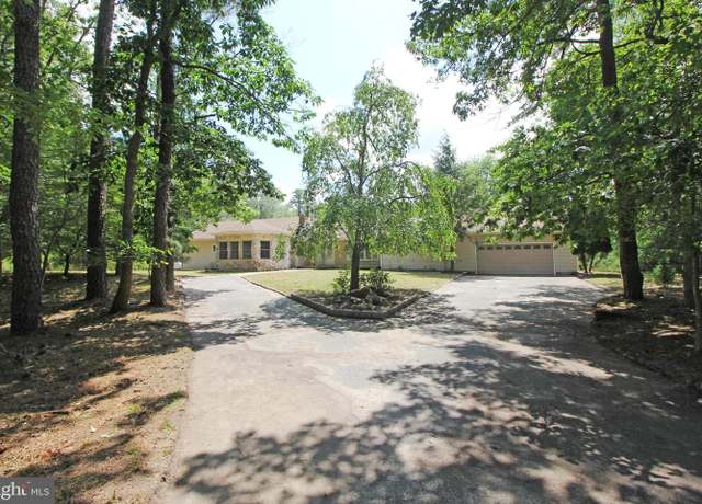 Property at 13 Peggys Ln, Southampton, NJ 08088, 4 beds, 3 baths