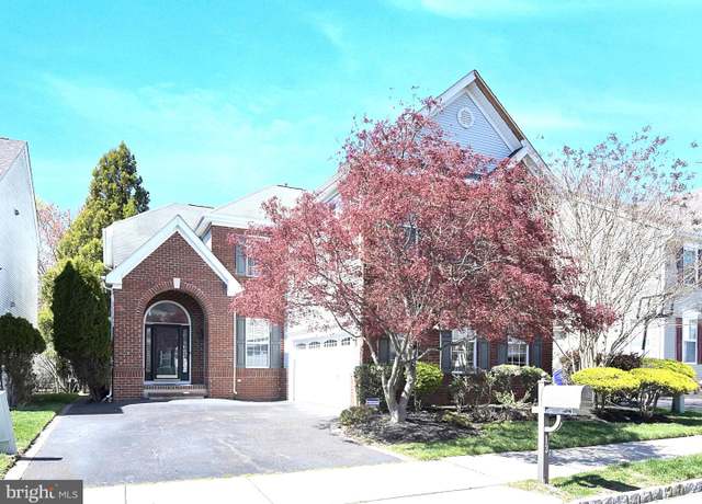 Property at 13 Hawthorn Dr, Plainsboro, NJ 08536, 4 beds, 2.5 baths