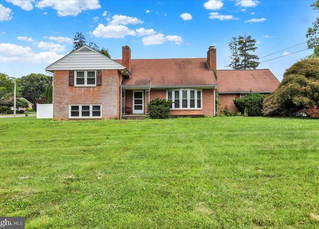 Property at 3225 Eisenbrown Rd, Reading, PA 19605, 3 beds, 3 baths