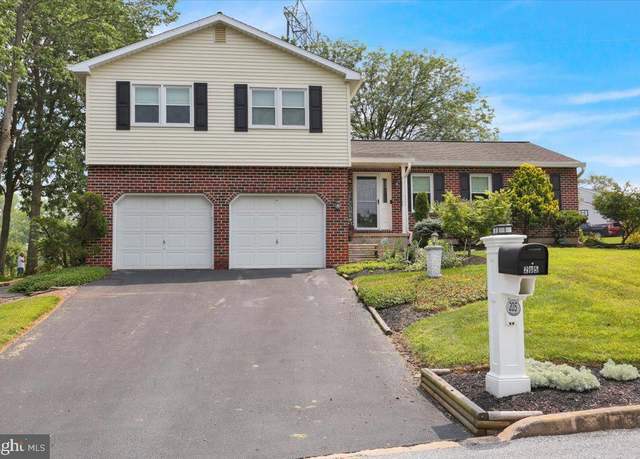 Property at 205 Fairway Dr, Reading, PA 19606, 4 beds, 2.5 baths