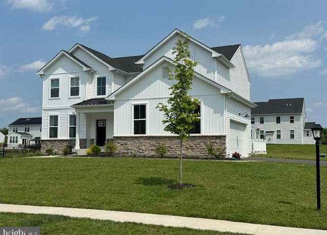 Property at 1142 Mariwill Dr, Quakertown, PA 18951, 4 beds, 2.5 baths