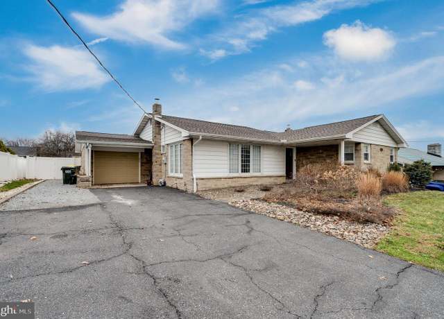 Property at 22 E Swartzville Rd, Denver, PA 17517, 3 beds, 1.5 baths