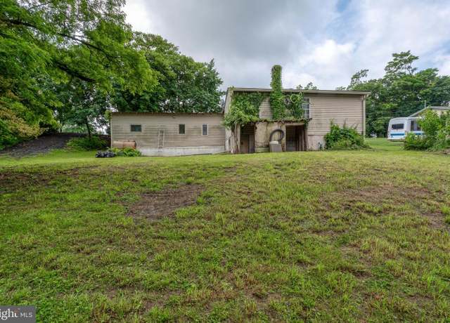 Property at 4329 Fairview Rd, Columbia, PA 17512, 2 beds, 1 bath