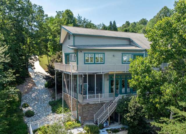 Property at 368 Penninsula Pt, Lynch Station, VA 24571, 4 beds, 3.5 baths