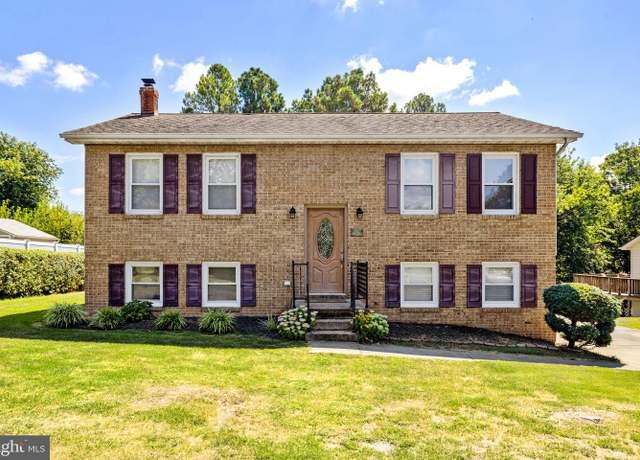 Property at 105 Glenoak Ct, Stephens City, VA 22655, 3 beds, 2 baths