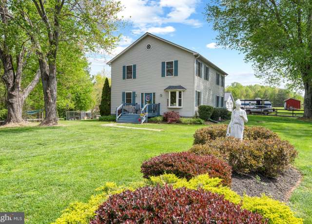 Property at 15 Farmers Ln, Stafford, VA 22556, 6 beds, 2 baths